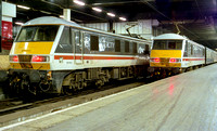 90004 & 90022 15 March 1989 Euston 89_11_TJR006-Enhanced