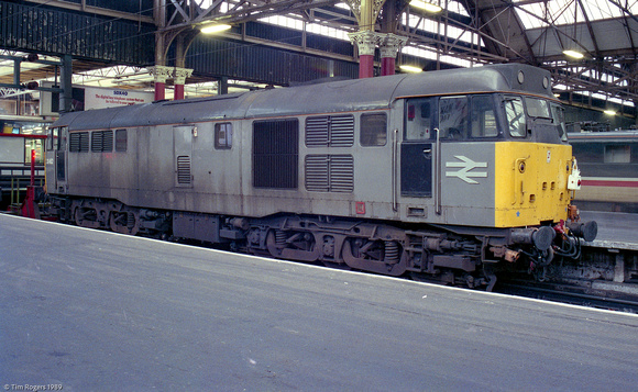 31462 Manchester Piccadilly 16_Dec_89 89_45_TJR003