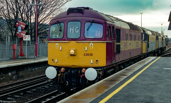 33030, 33019, 33025 & 33202 04 Jan 1999 Hither Green 99_01A_TJR012