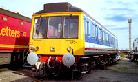 Class 121, L124 19 March 1994 Old Oak Common 94_10A_TJR023-Enhanced