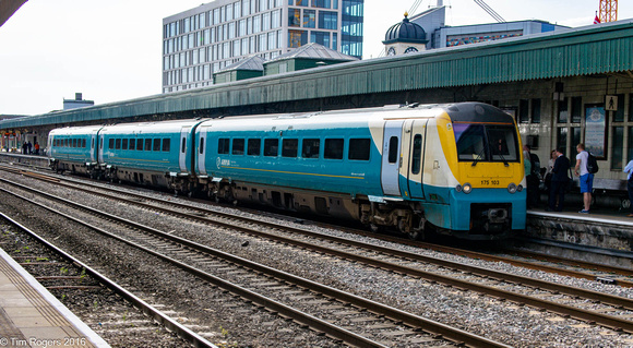 175103 14_July_16 Cardiff Central_TJR121