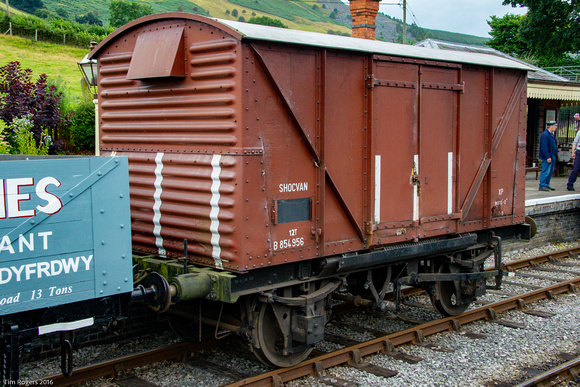 BR 12T Shoc Van B854956 02_Sept_16 Llangollen Railway_TJR119