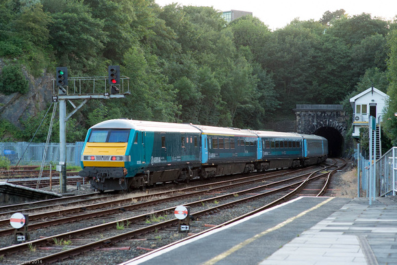 Class 67, 67001 & Mk3, DVT 82308.