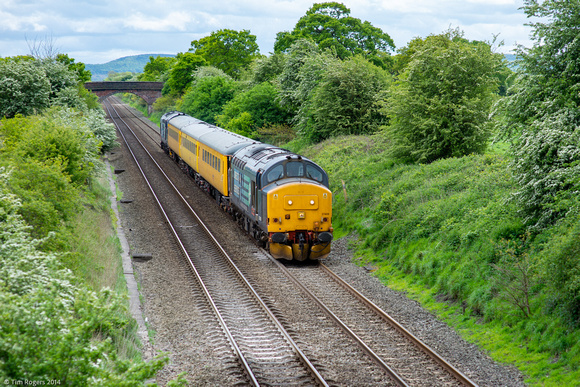 Class 37/4, 37409 Lord HintonClass 37/4, 37402 Stephen Middlemo