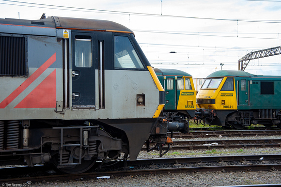 Class 90/0, 90043 Freightliner CoatbridgeClass 86/6, 86614 Cla