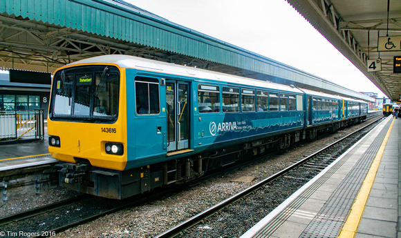 143616 & 143602 14_July_16 Cardiff Central_TJR048