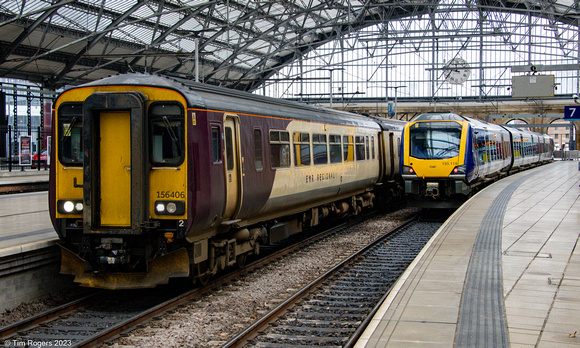 156406 & 158777, 195119 28 March 2023 Liverpool Lime St_TJR062