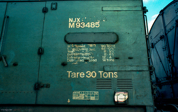 Mk1, GUV NJX M93485 04 March 1988 Tonbridge 88_08_TJR003-Enhanced