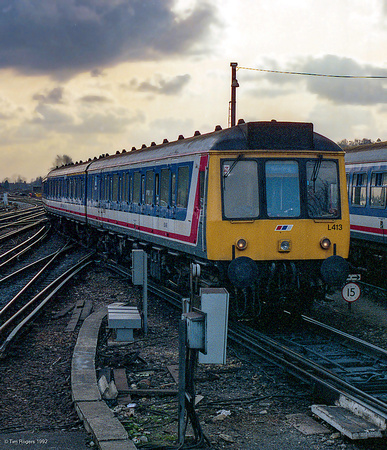 Class 117, L413 17 Feb 1992 Redhill 92_03A_TJR013-Enhanced