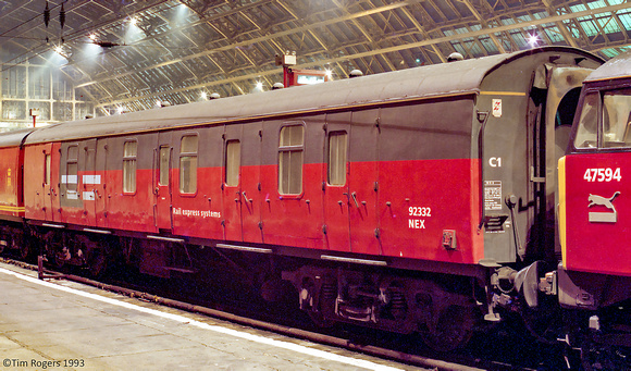 Mk1, BG NEX 92332 09 Nov 1993 St Pancras 93_68A_TJR033-Enhanced-SR