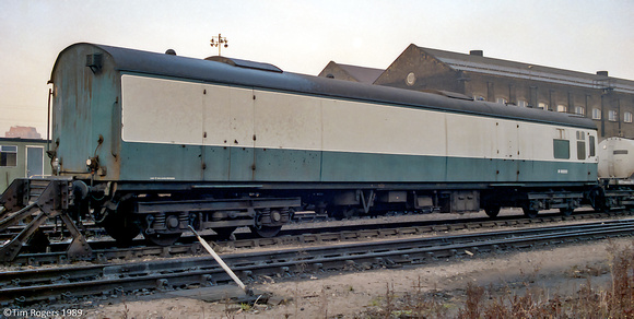 Mk1, Bullion coach VXX M99202 09 Dec 1989 Stratford Depot 89_43_TJR031-Enhanced-SR