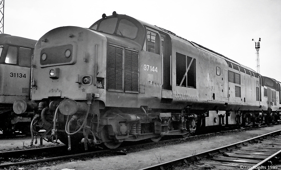 37144 09 Dec 1989 Stratford Depot 89_44_TJR014-Enhanced-SR