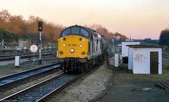 37705 10 Jan 1989 Clapham Jn 89_02_TJR026-Enhanced